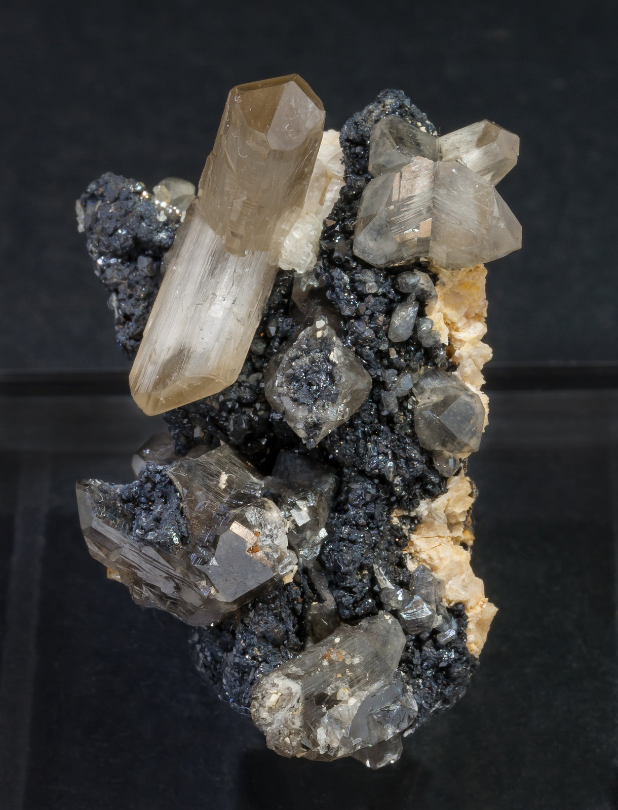 specimens/s_imagesAM1/Cerussite-DF86AM1s.jpg