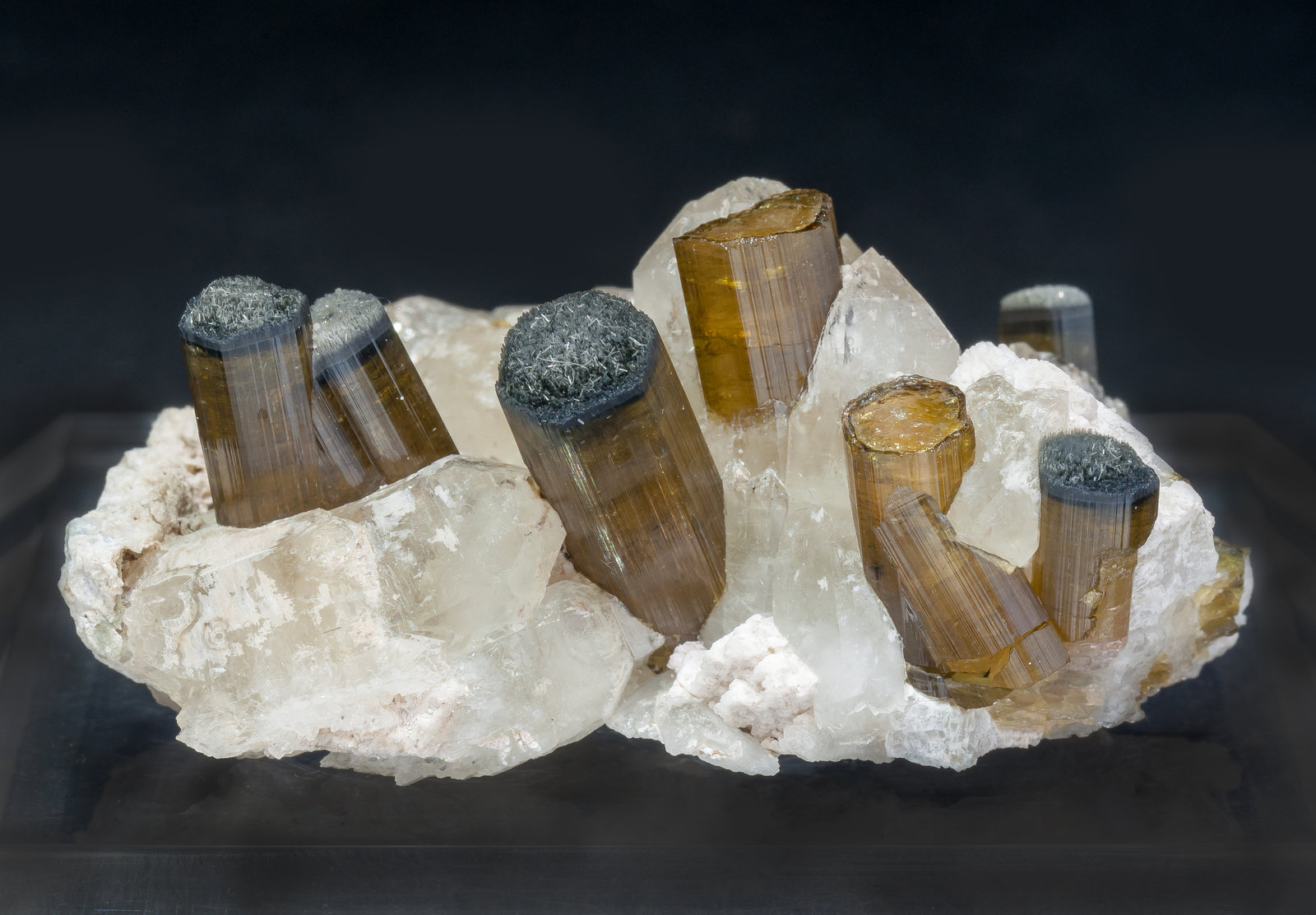 specimens/s_imagesAM1/Elbaite-EB97AM1f.jpg