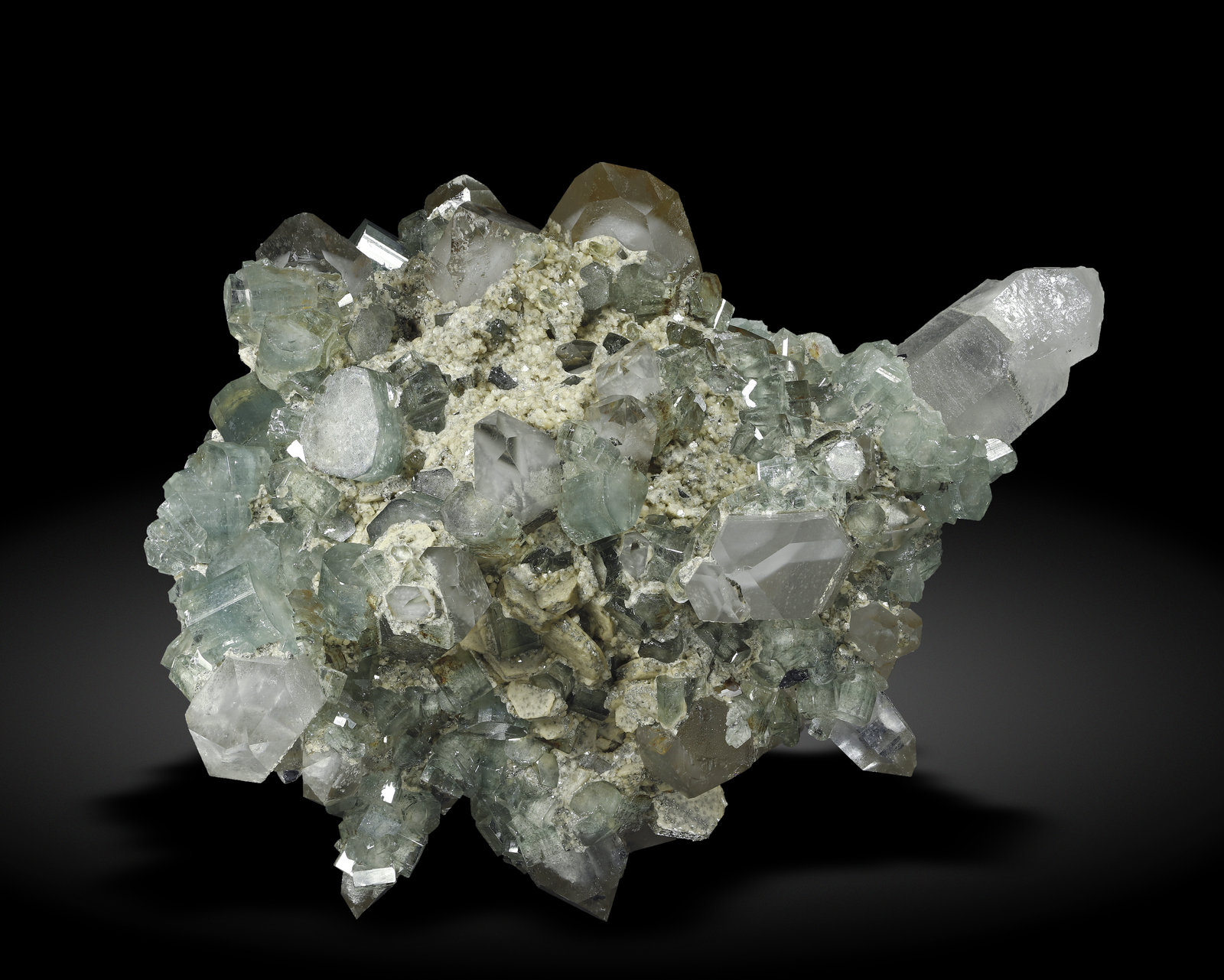 specimens/s_imagesAM1/Fluorapatite-ER92AM1_3435_f.jpg