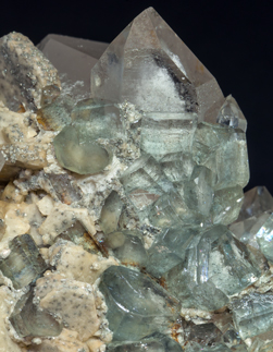 Fluorapatite with Quartz, Siderite and Ferberite. Detail