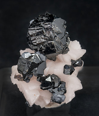 Sphalerite with Dolomite.