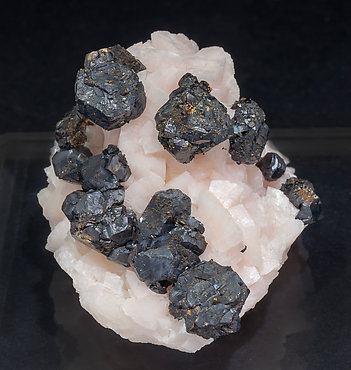 Sphalerite with Dolomite.