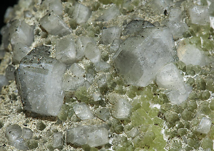 Fluorapophyllite-(K) with Harmotome. 