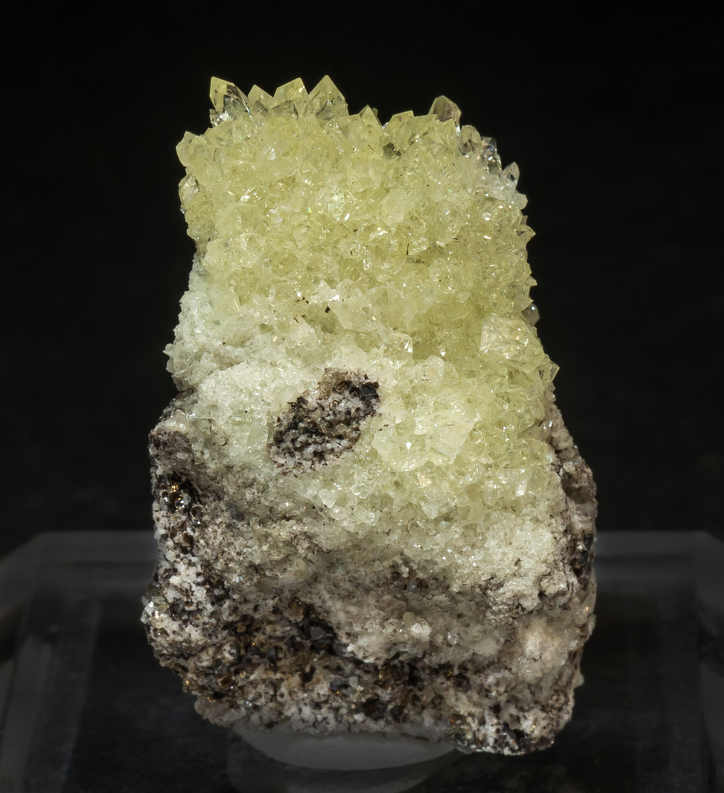 specimens/s_imagesAM2/Fluorapophyllite-K-HR10AM2r.jpg