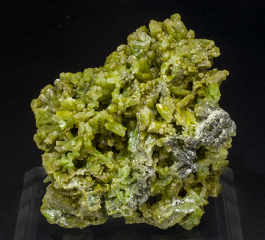 Pyromorphite. Rear