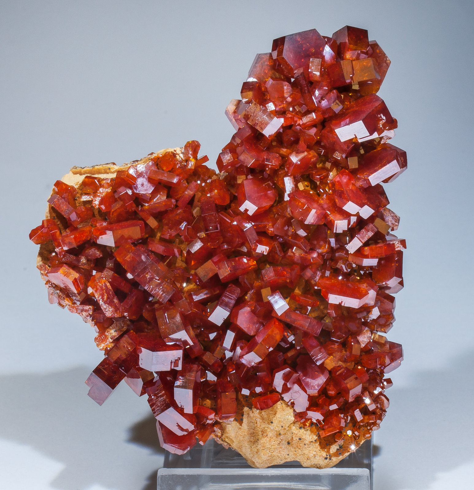 specimens/s_imagesAM2/Vanadinite-EB27AM2f.jpg