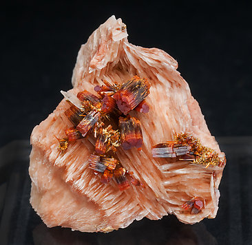 Vanadinite with Baryte.