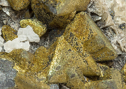 Chalcopyrite epitactic Tetrahedrite with Dolomite. 