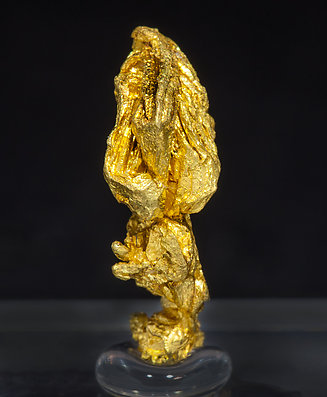 Gold (spinel twin). Front