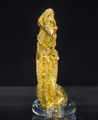 Gold (spinel twin). Rear