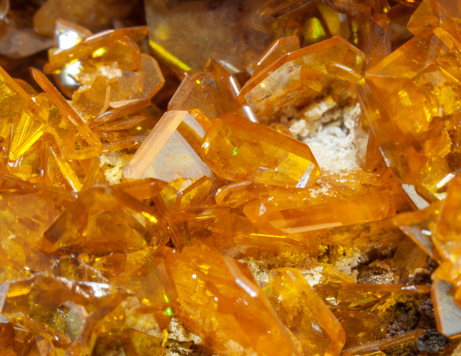 specimens/s_imagesAM4/Wulfenite-ET27AM4d2.jpg