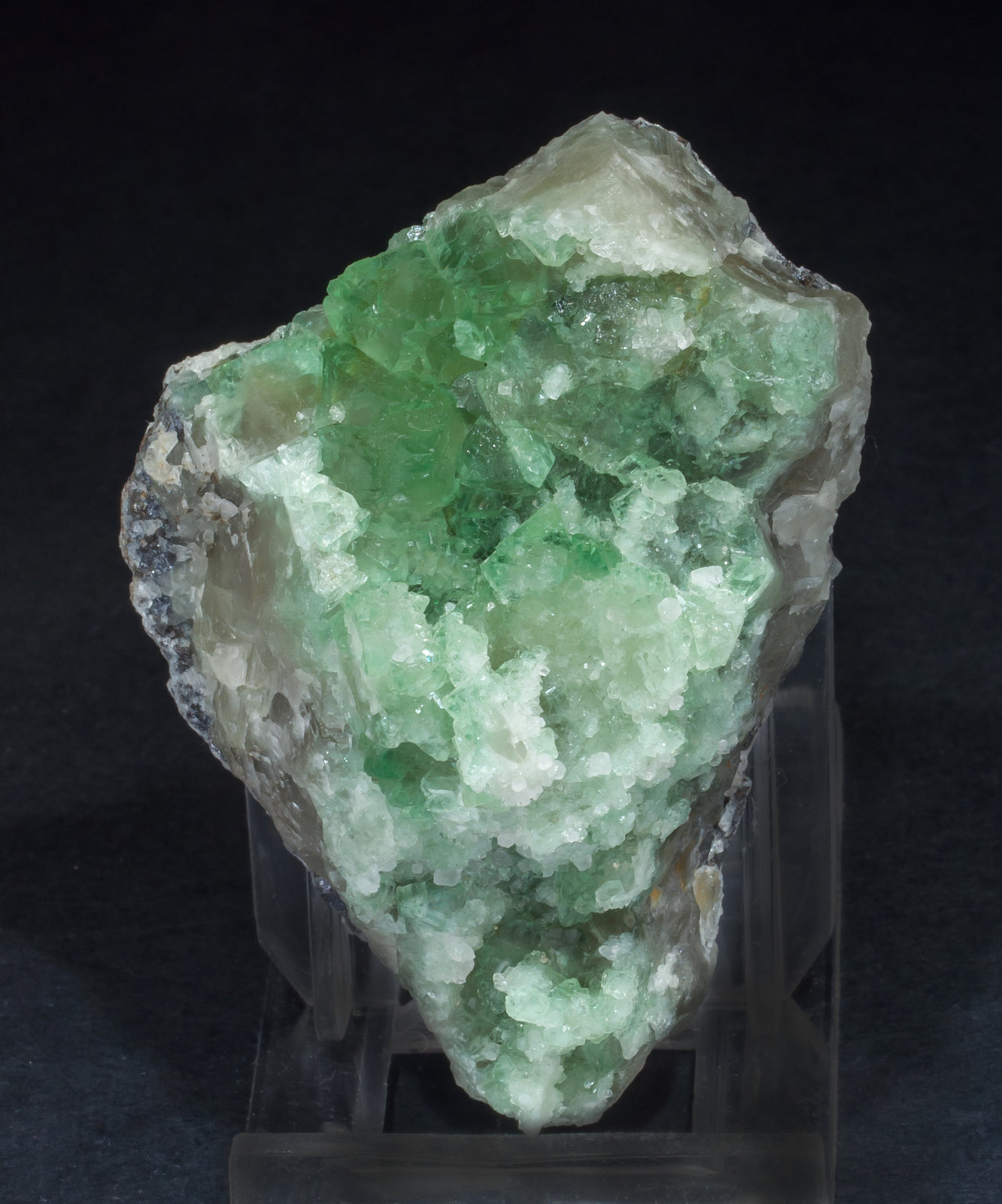 specimens/s_imagesAM5/Fluorite-NE13AM5f.jpg