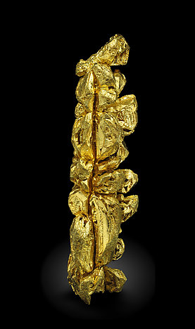 Gold (spinel twin). Rear / Photo: Joaquim Calln