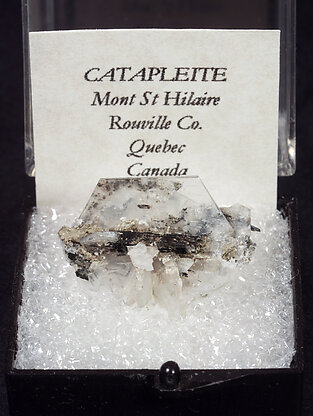 Catapleiite with Aegirine inclusions and Siderite. 