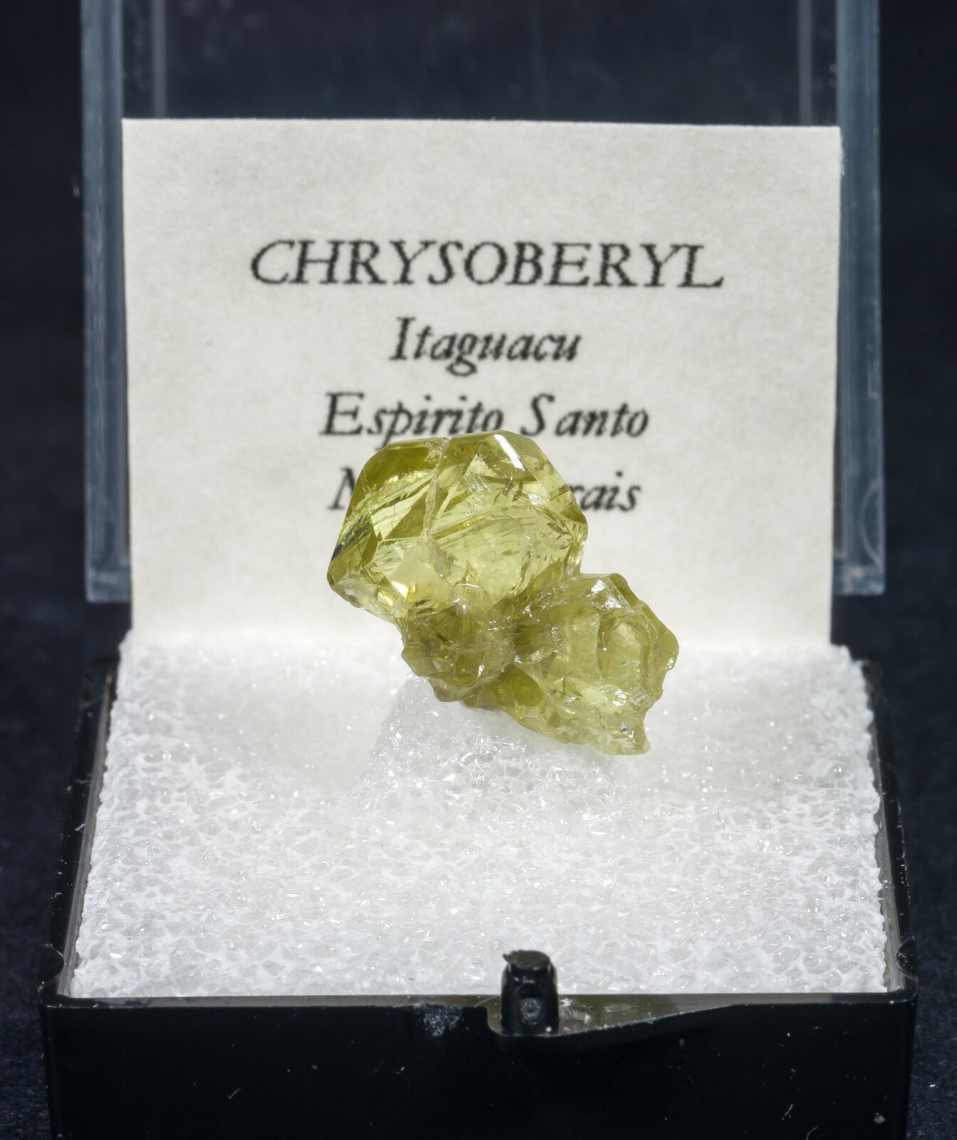 specimens/s_imagesAM6/Chrysoberyl-MM86AM6f.jpg