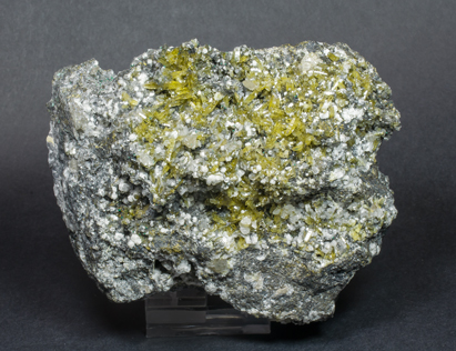 Mimetite with Smithsonite. 