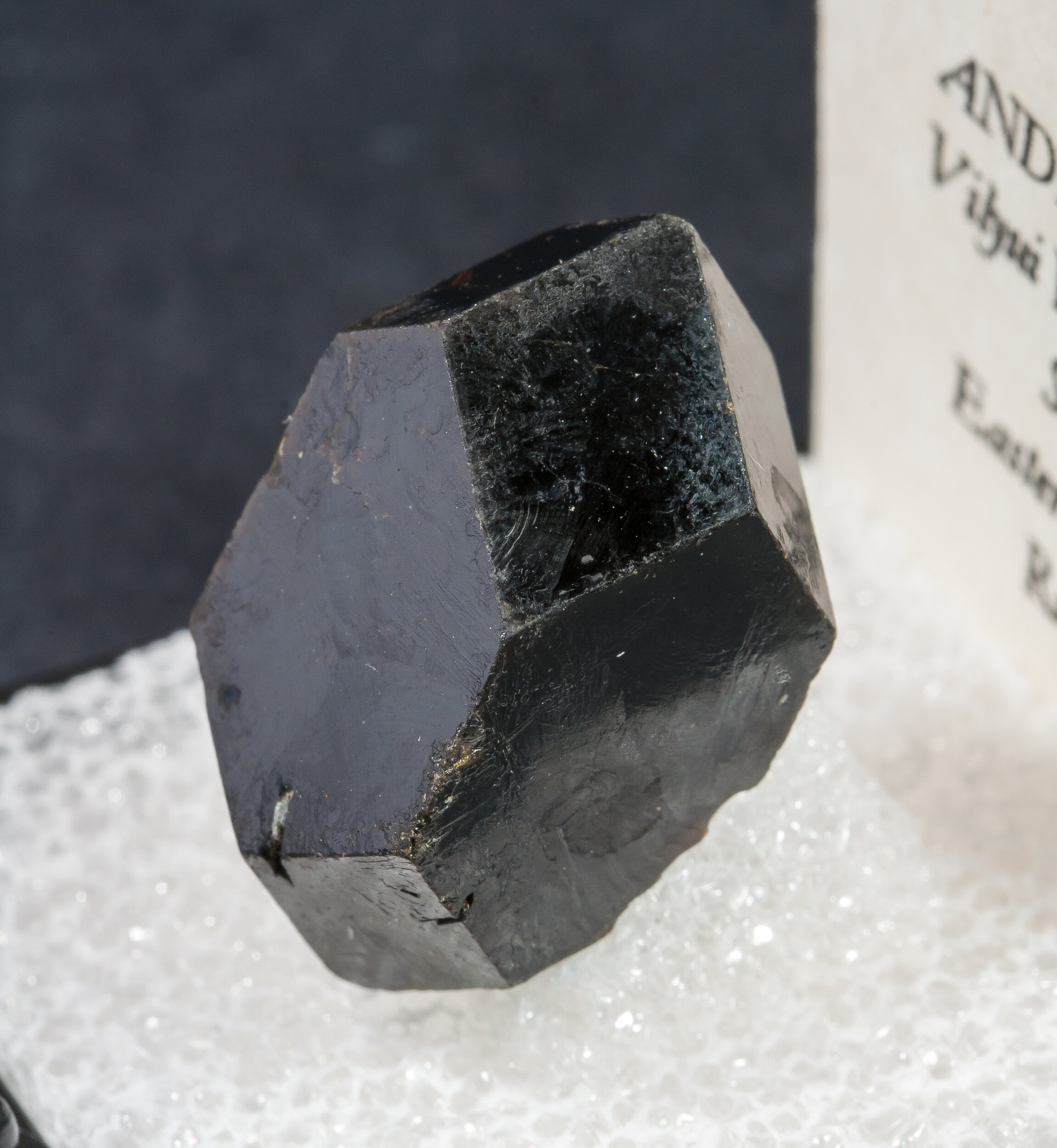 specimens/s_imagesAM7/Andradite-ME14AM7s.jpg