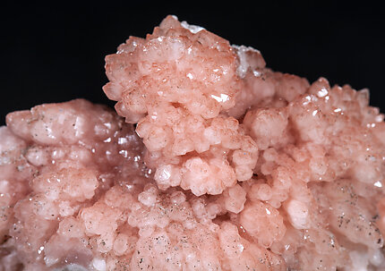 Quartz (variety rose quartz). 