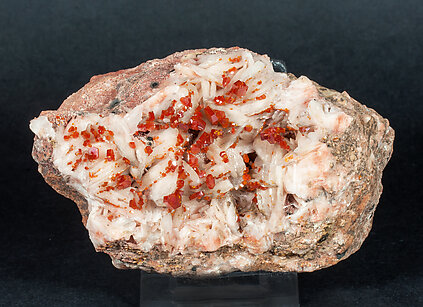 Vanadinite with Baryte.