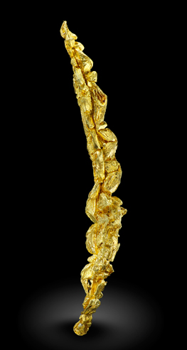 Gold (spinel twin). Front / Photo: Joaquim Calln