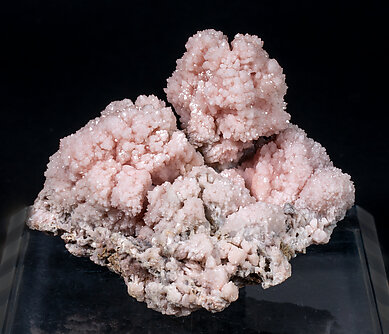 Quartz (variety rose quartz). 