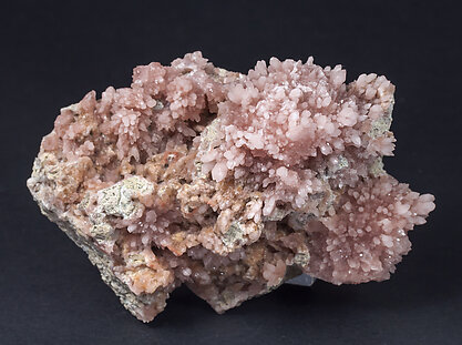 Quartz (variety rose quartz). 