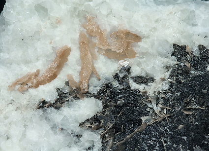 Wulfenite (variety chillagite) with Cerussite, Baryte and Galena. 