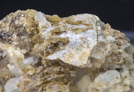 Wulfenite (variety chillagite) with Fluorite and Baryte. 