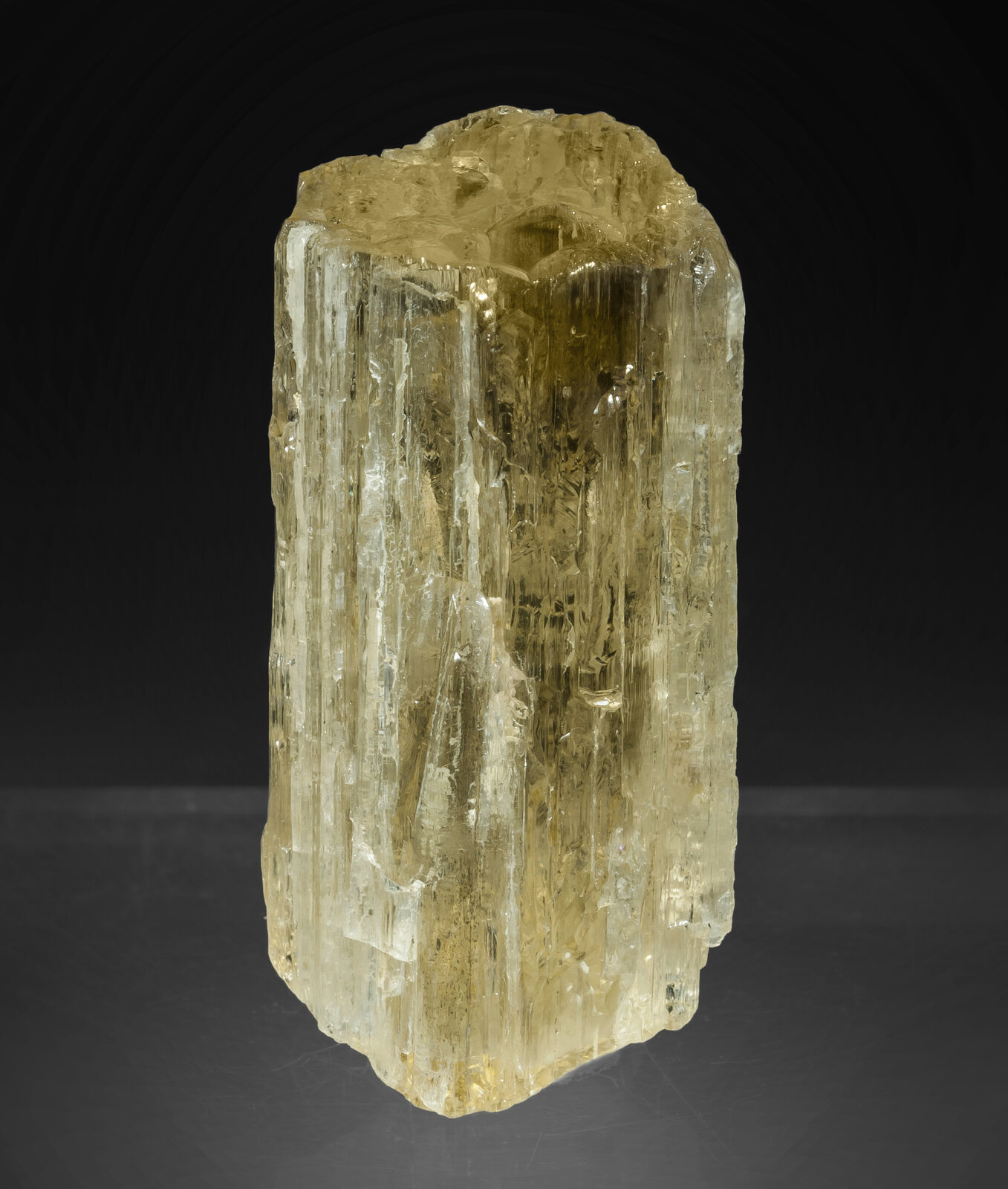 specimens/s_imagesAM9/Marialite-GM47AM9f.jpg