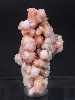 Quartz (variety rose quartz).