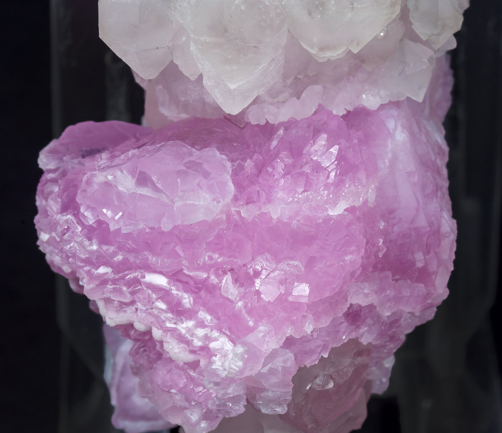 specimens/s_imagesAM9/Quartz_rose-TV73AM9d.jpg