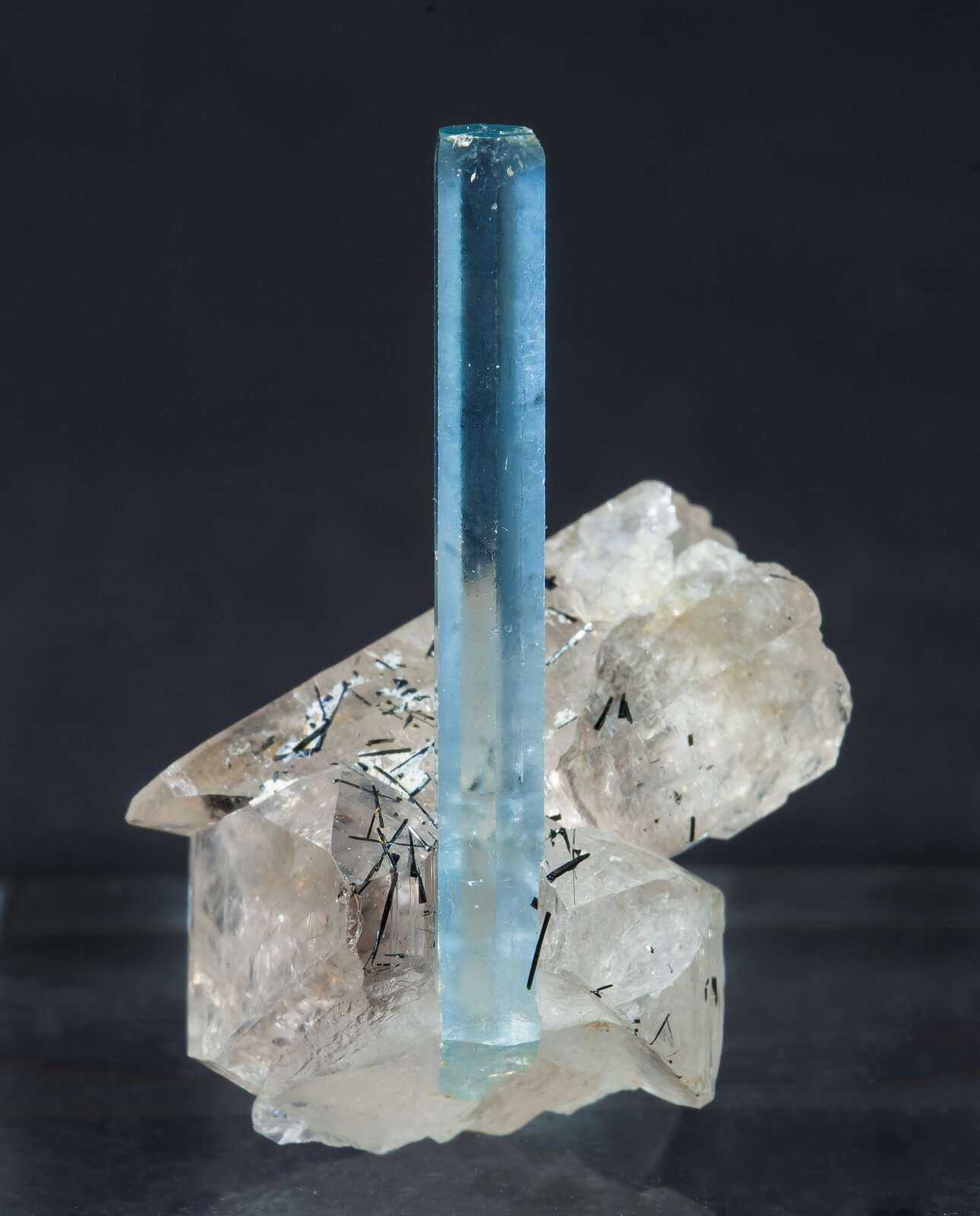 specimens/s_imagesAN0/Beryl_aquamarine-MB37AN0f.jpg