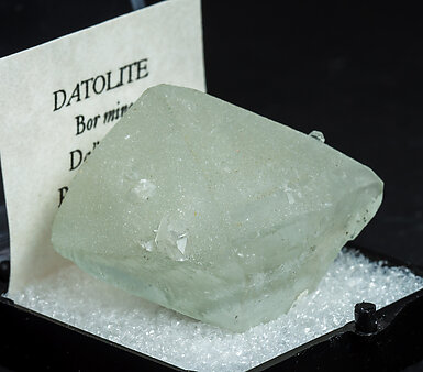 Datolite. Side