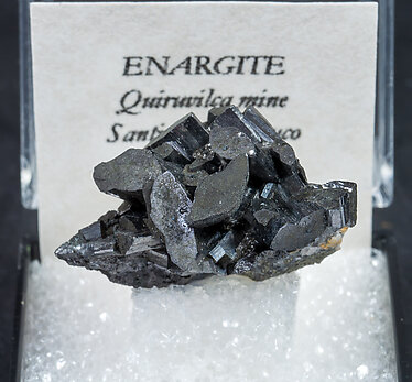 Enargite. Front