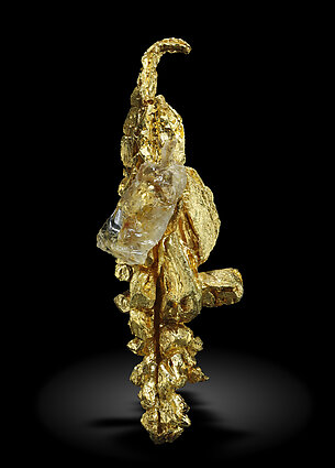 Gold (spinel twin) with Quartz. Rear / Photo: Joaquim Callén