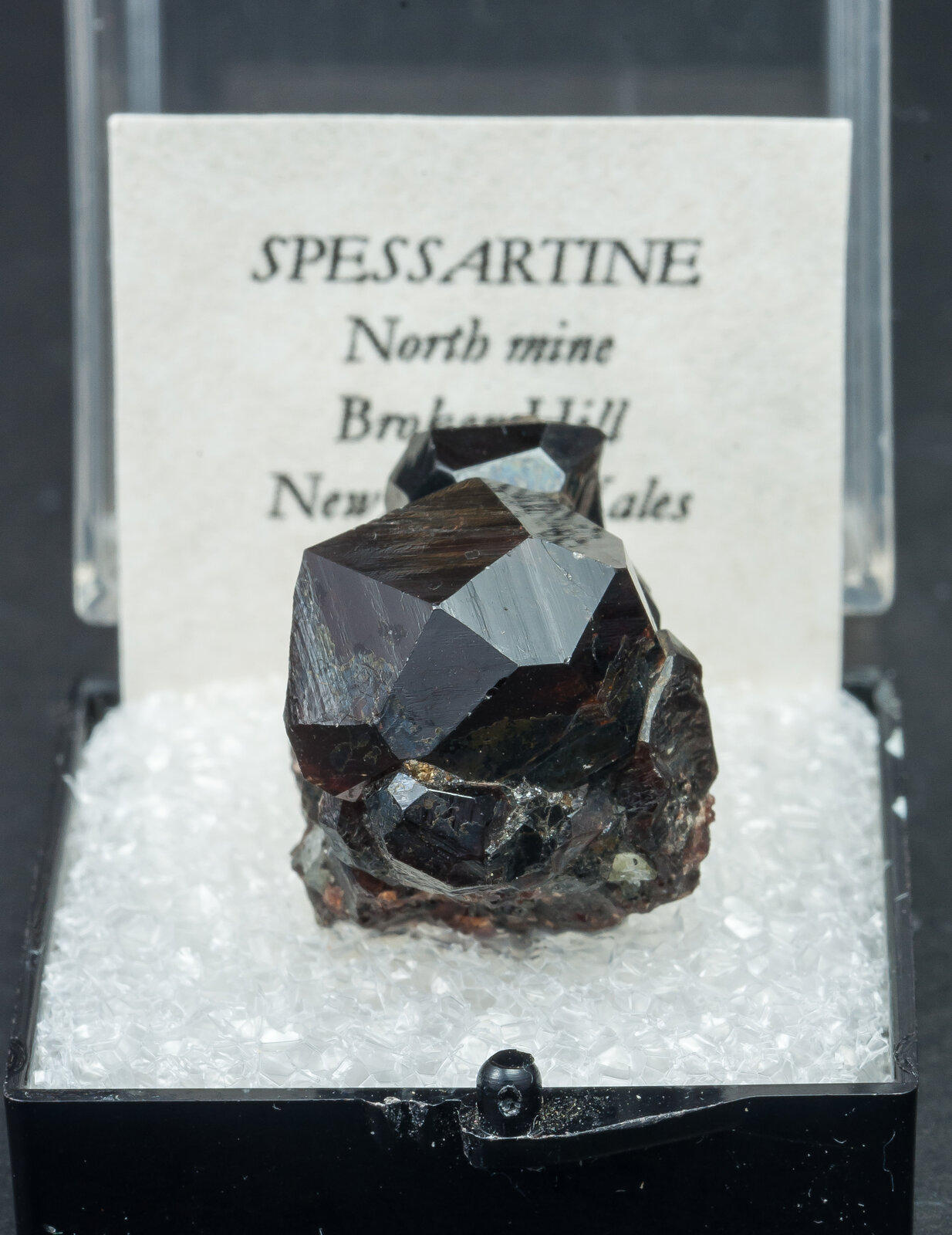 specimens/s_imagesAN0/Spessartine-MX66AN0f.jpg