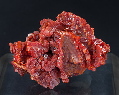 Vanadinite. Bottom