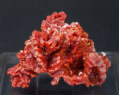 Vanadinite. Front