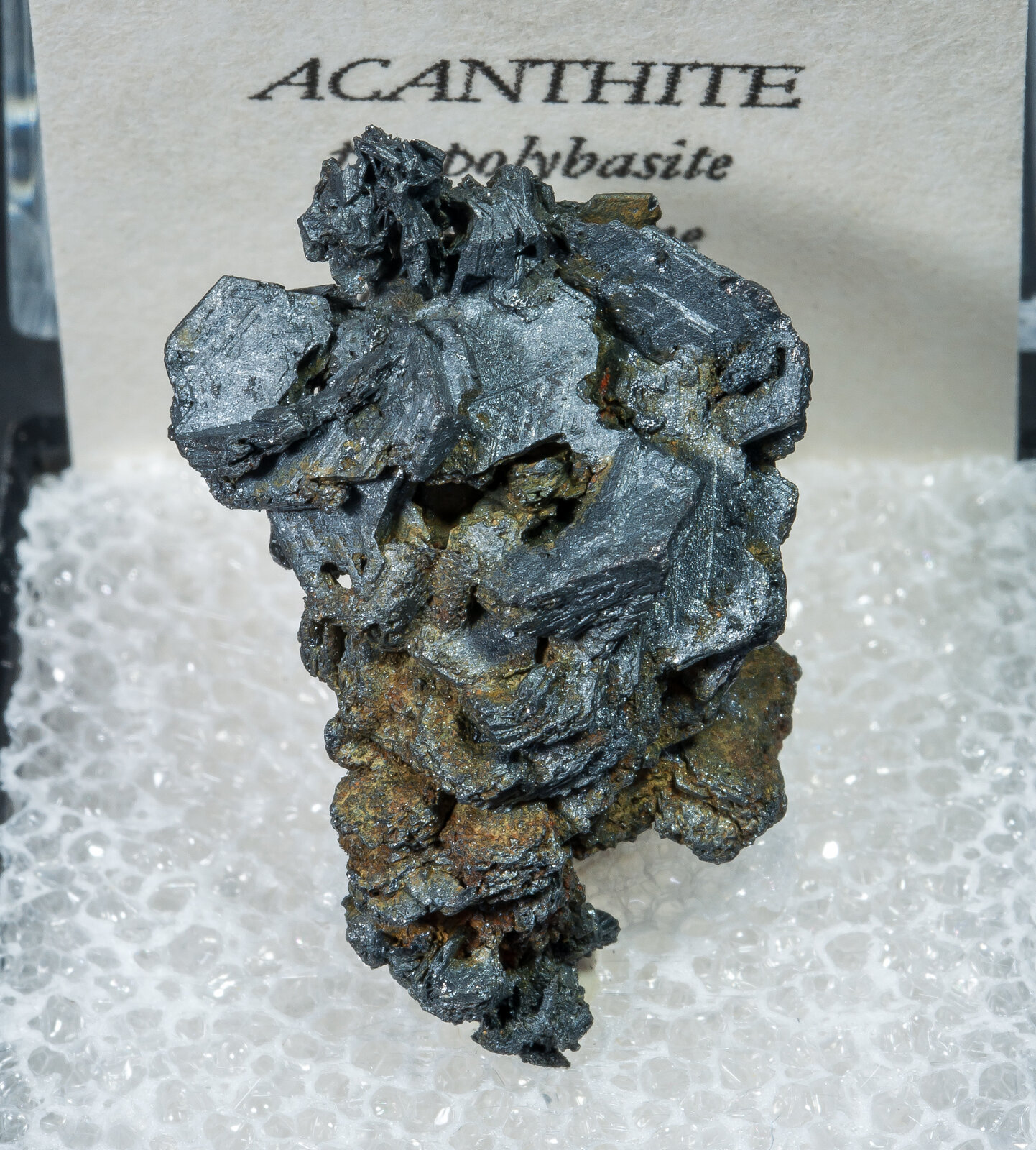specimens/s_imagesAN1/Acanthite-TV27AN1f2.jpg