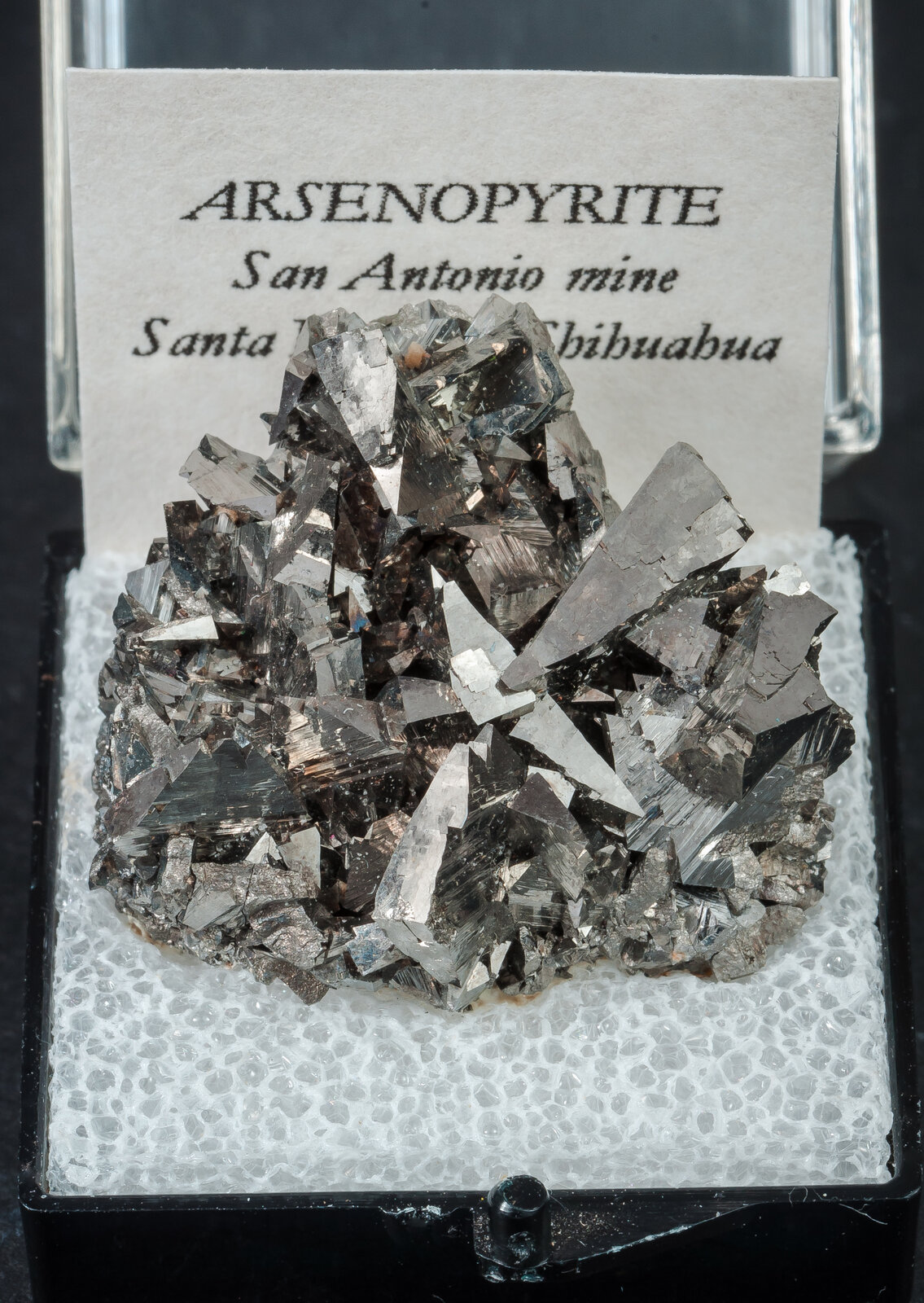 specimens/s_imagesAN1/Arsenopyrite-TR14AN1f1.jpg