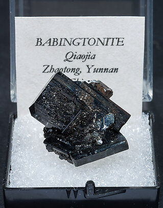 Babingtonite. Front