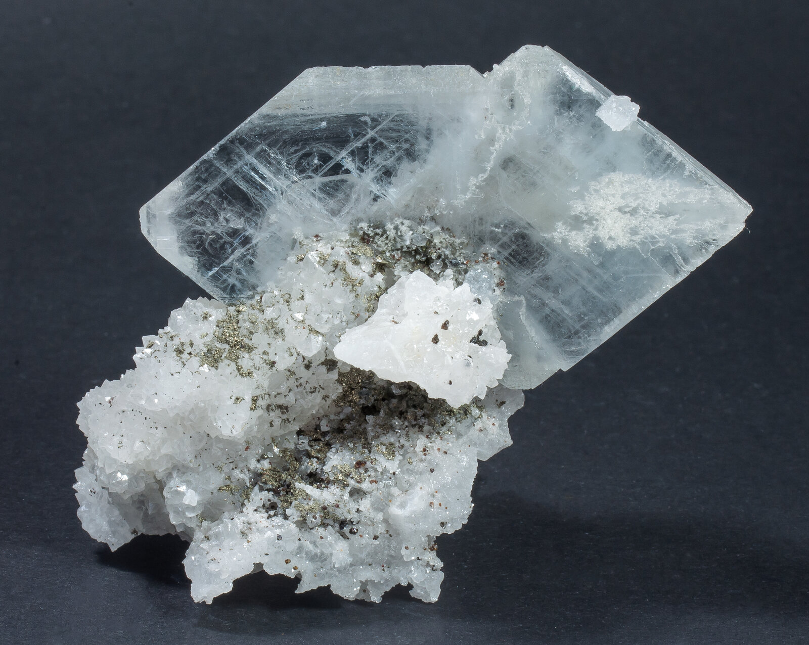 specimens/s_imagesAN1/Baryte-EQ86AN1f.jpg