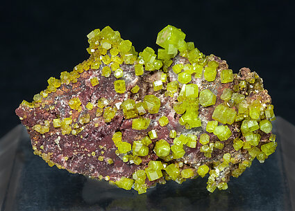 Pyromorphite. Front