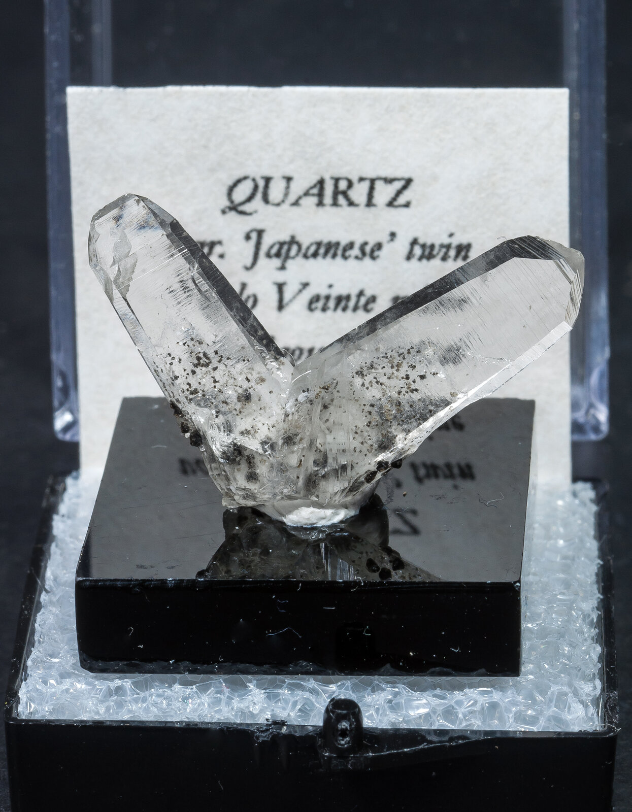 specimens/s_imagesAN1/Quartz-TE46AN1f1.jpg