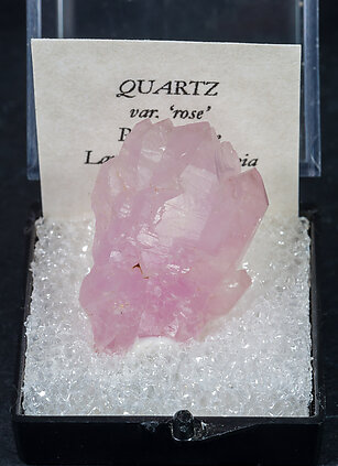 Quartz (variety rose quartz). 