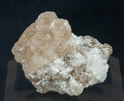 Strontianite with Calcite. Side