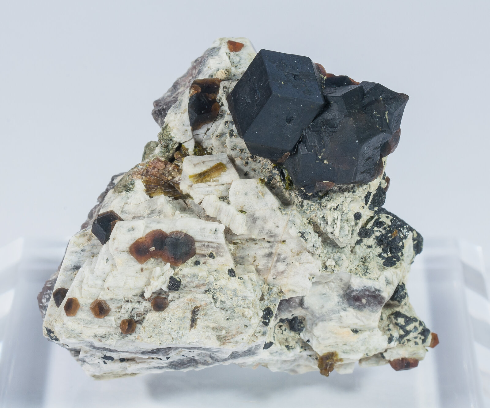 specimens/s_imagesAN2/Andradite-TH16AN2f.jpg