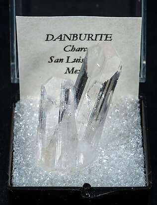 Danburita. 