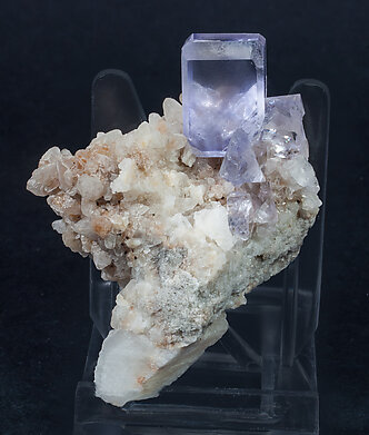 Fluorite with Calcite. Side