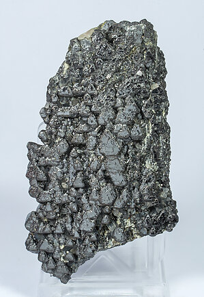 Magnetite (variety Ti-bearing) with Quartz. Front